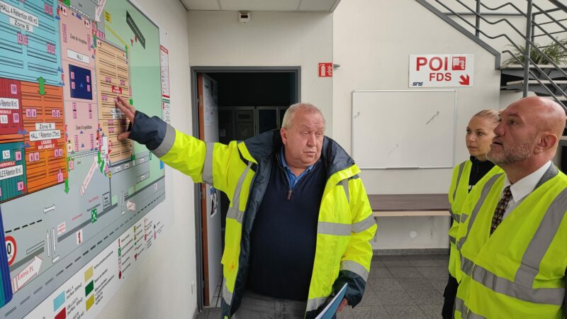 Monsieur le Maire Ludovic Rohart en visite dans les locaux de SNS Logistics